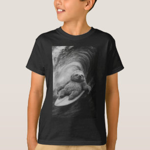 Funny Surfing Sloth Sea Selfie On Surfboard Beach T-Shirt