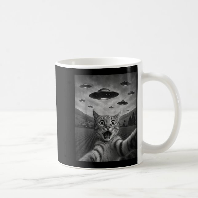 Funny Surprised Ed Cat Selfie With Alien Ufo Cat U Coffee Mug (Right)