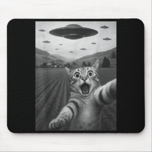 Funny Surprised Ed Cat Selfie With Alien Ufo Cat U Mouse Pad