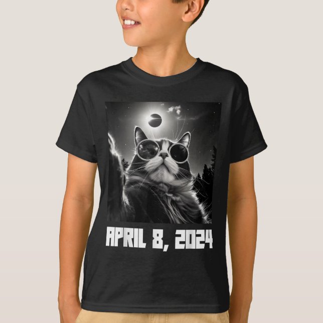 Funny Total Solar Eclipse Cat Selfie T-Shirt (Front)