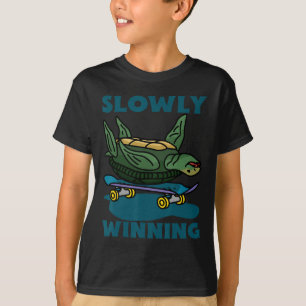 Funny Turtle Skateboarding Slowly Winning Pun T-Shirt
