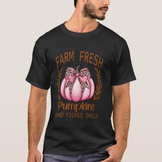Funny Vintage Farm Fresh Pumpkin Farming Mom Fresh T-Shirt