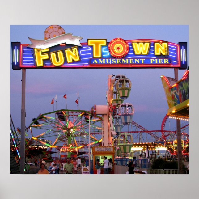 Funtown Pier in Lights Poster (Front)