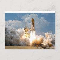 Fusée se projetant dans la carte postale spatiale