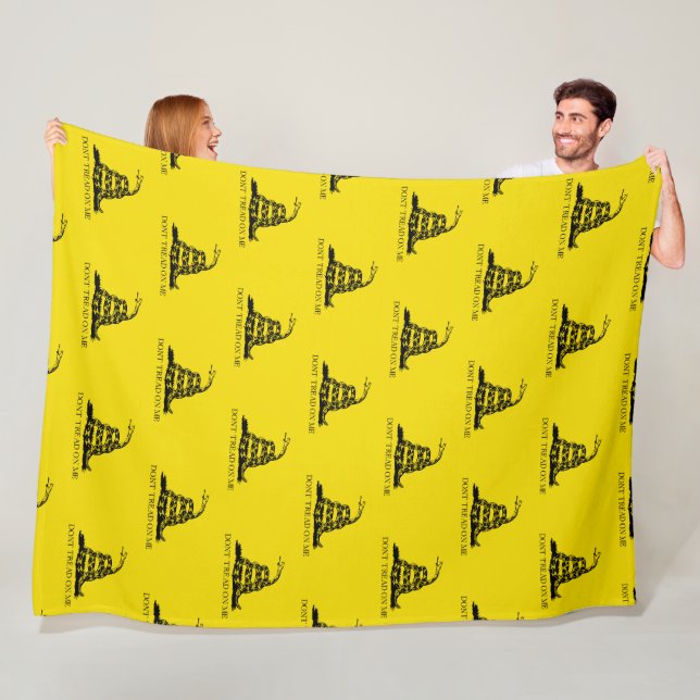 Gadsden Rattlesnake Flag: Revolutionary War 1776 Fleece Blanket (In Situ)