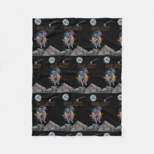 GALAXY , AQUI ESTAMOS Y NO NOS VAMOS FLEECE BLANKET