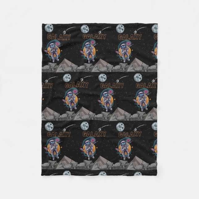 GALAXY   , AQUI ESTAMOS Y NO NOS VAMOS FLEECE BLANKET (Front)