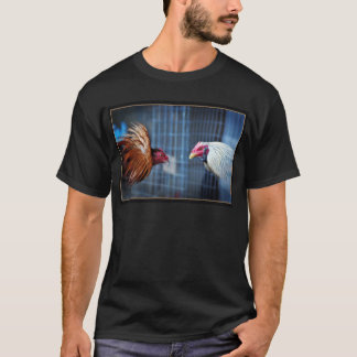 gallos_de_pelea_by_chunydia.jpg T-Shirt