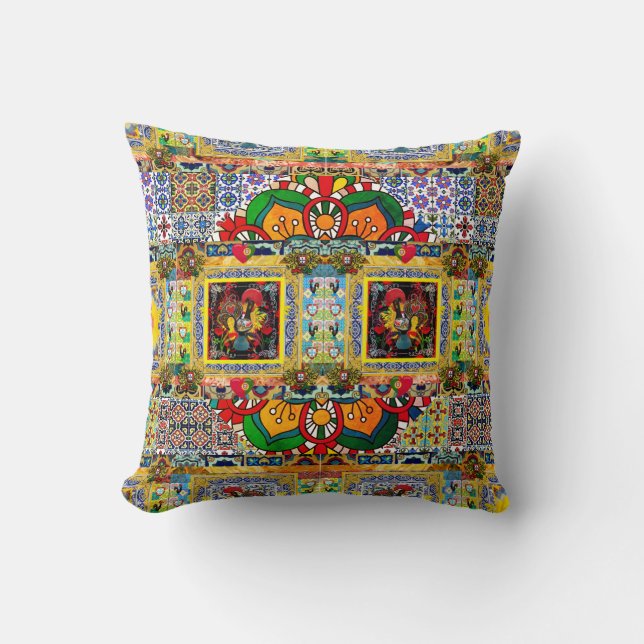 Galo de Barcelos, Portugal Throw Pillow (Front)