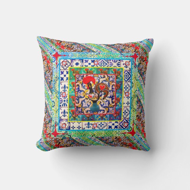 Galo de Barcelos, Portugal Throw Pillow (Front)
