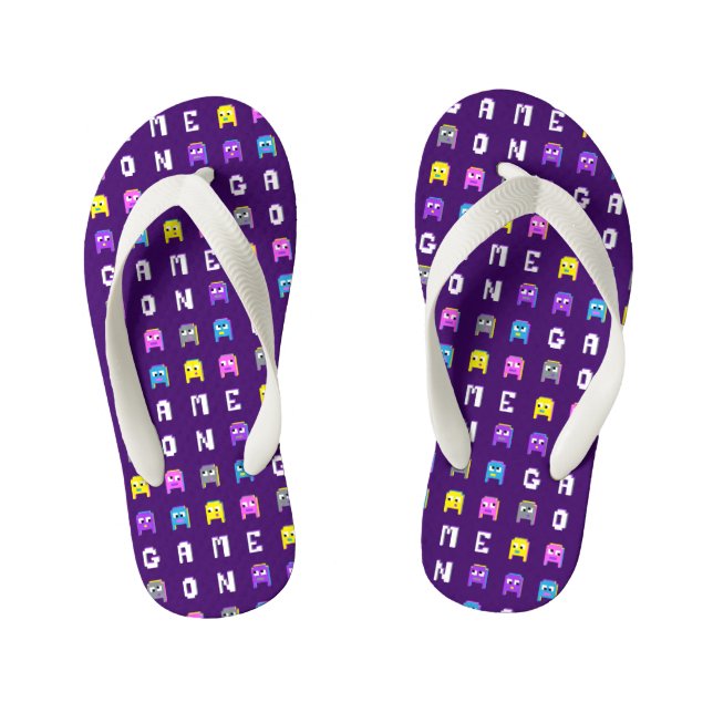 Game on purple pink gamers alien pattern kid's flip flops (Footbed)