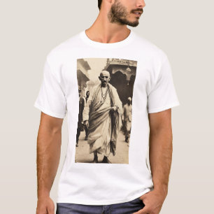 "Gandhi Ji Legacy: Iconic Men’s T-Shirt" T-Shirt