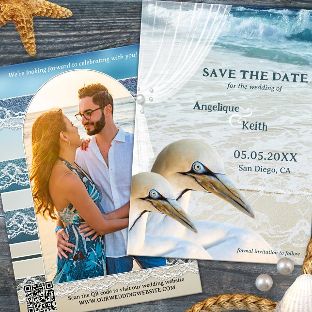 Gannet Beach QR Code Photo Enregistrer la carte Da (Save the Date destination wedding card featuring a romantic design with gannets on a beach)