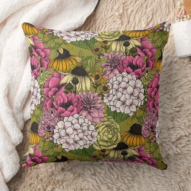 Garden florals 2 throw pillow (Blanket)