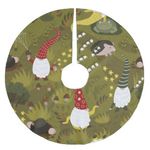 Garden Gnomes: Humourous Flora Fauna. Brushed Polyester Tree Skirt