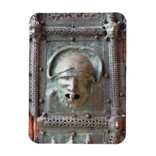 Gargoyle panel from the left door of the portal, 1 magnet