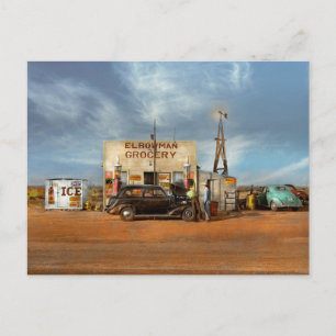 Gas Station - In the middle of nowhere 1940 Postcard