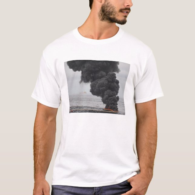 Gathered concentrated oil burns T-Shirt (Front)