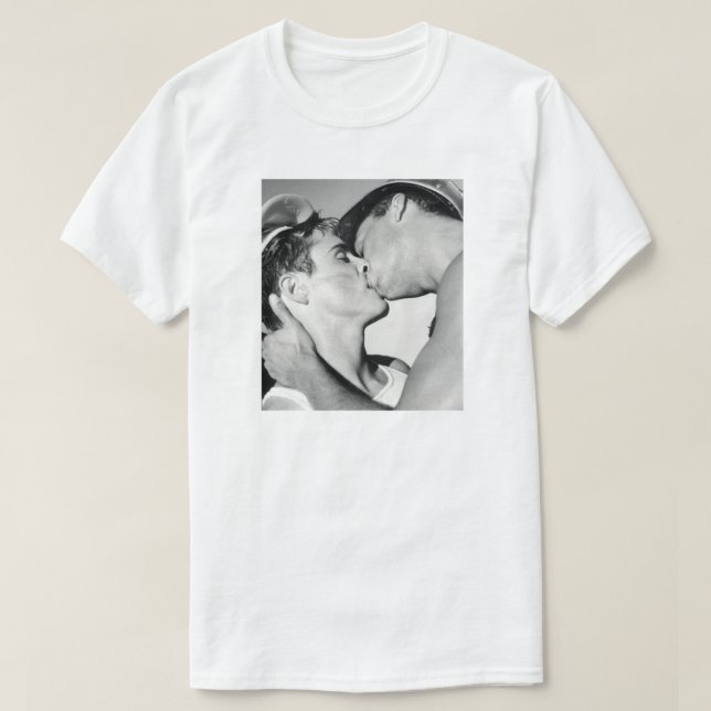 GAY MALE KISS T-Shirt (Design Front)
