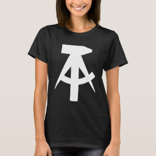 GDR  Flag hammer and compass   idea T-Shirt