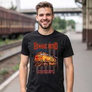 GE ES44AC GEVO Locomotive and American flag T-Shirt