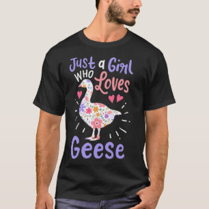 Geese Goose Geese labrador mom animal lover  T-Shirt