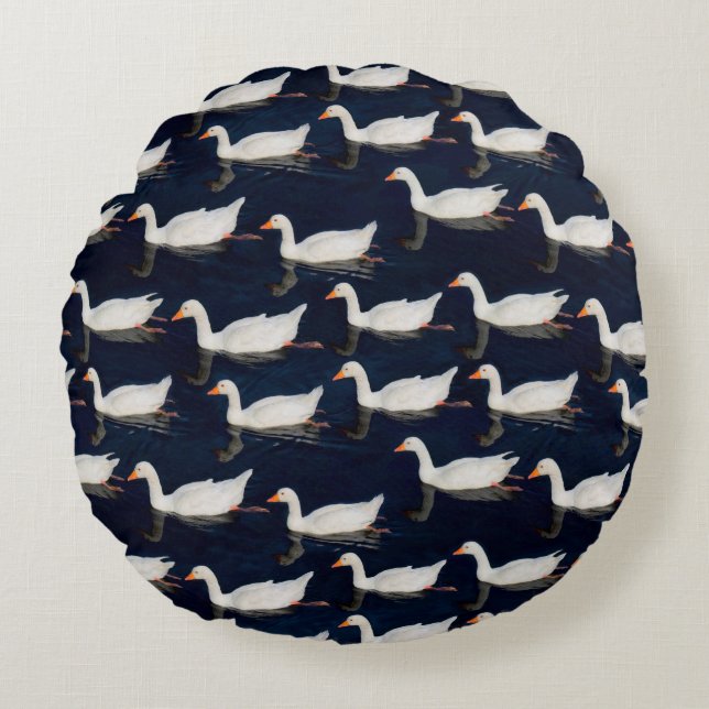 Geese Pattern Round Pillow (Front)
