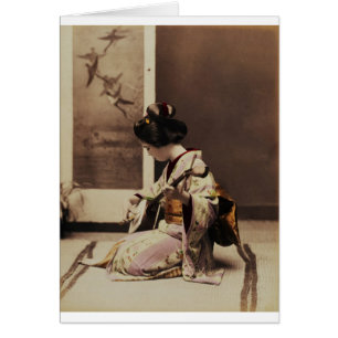geisha japonaise jouant du shamisen
