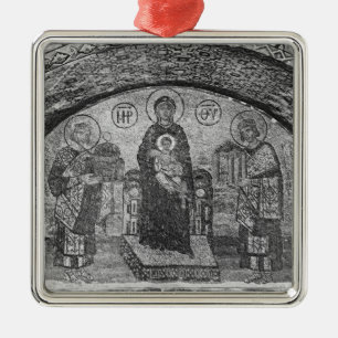 General view of the vestibule panel metal ornament