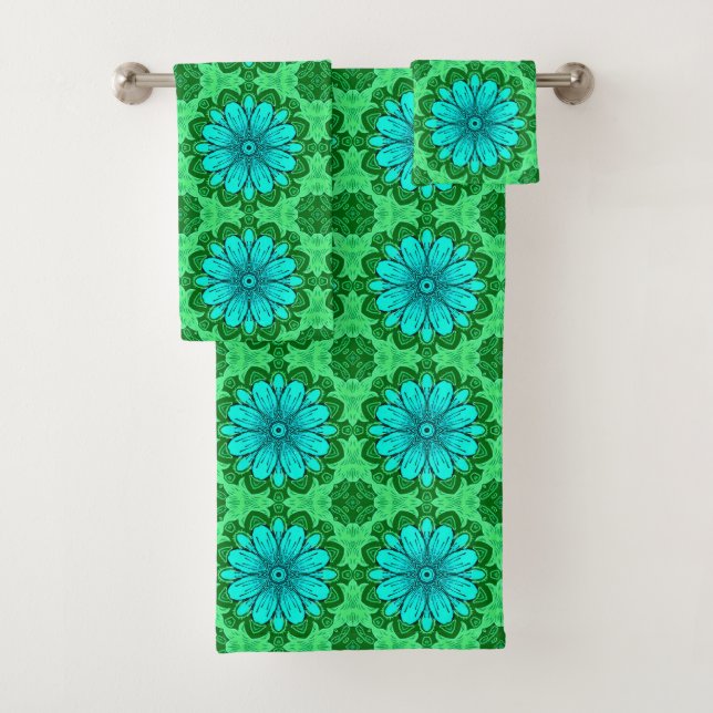 Geometric Daisy Pattern in Turquoise and Green Bath Towel Set (Insitu)