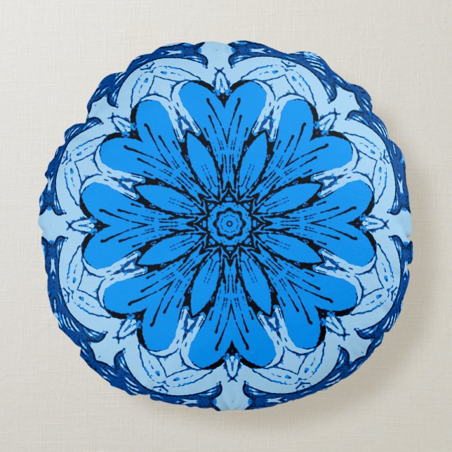 Geometric Flower Pattern in Cerulean & Light Blue Round Pillow (Front)