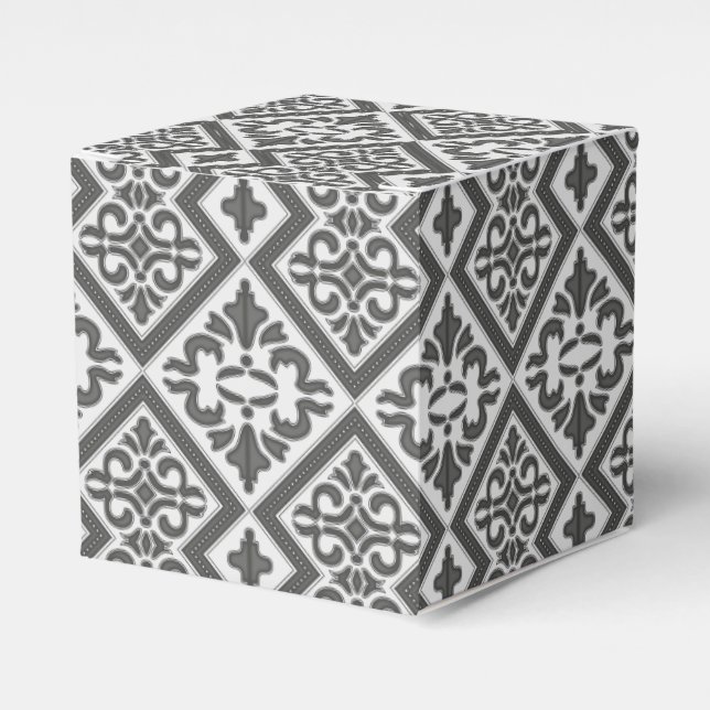 Geometric Pattern Lattice  Favor Box (Front Side)