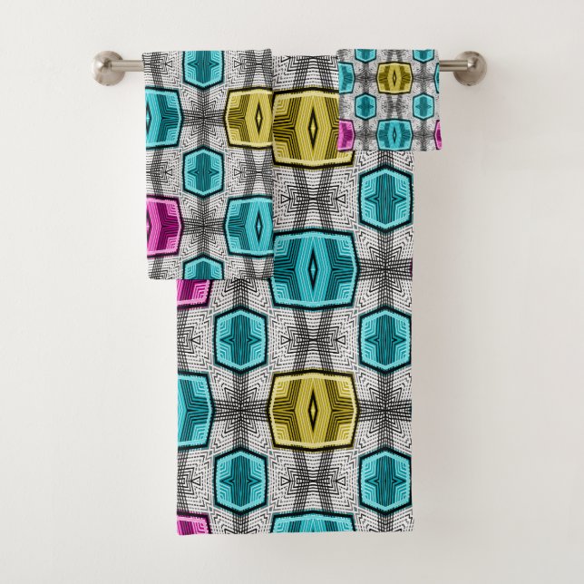 Geometric pattern retro sixties bath towel set (Insitu)