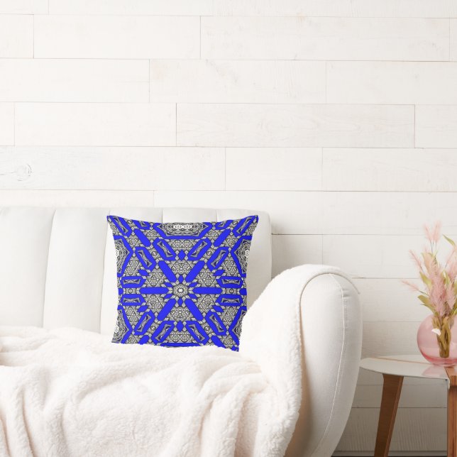 Geometrical beauty.... throw pillow (Couch)
