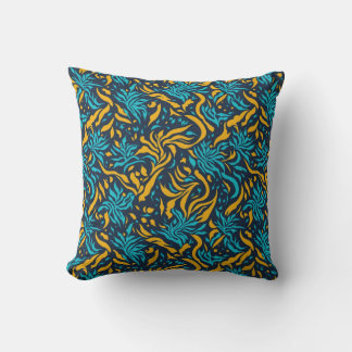 Geometrical pattern Throw Pillow