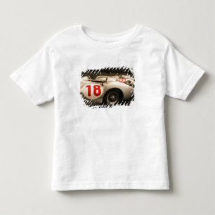 Germany, Baden-Wurttemberg, Stuttgart. Toddler T-shirt