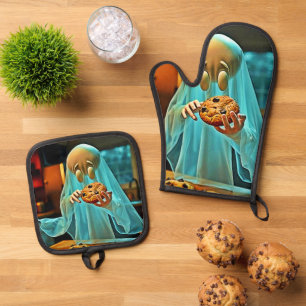 Ghost's Craving for Cookies Oven Mitt & Pot Holder Set
