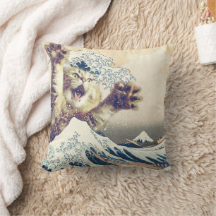 Giant Cat Wave – The Great Wave off Kanagawa Throw Pillow