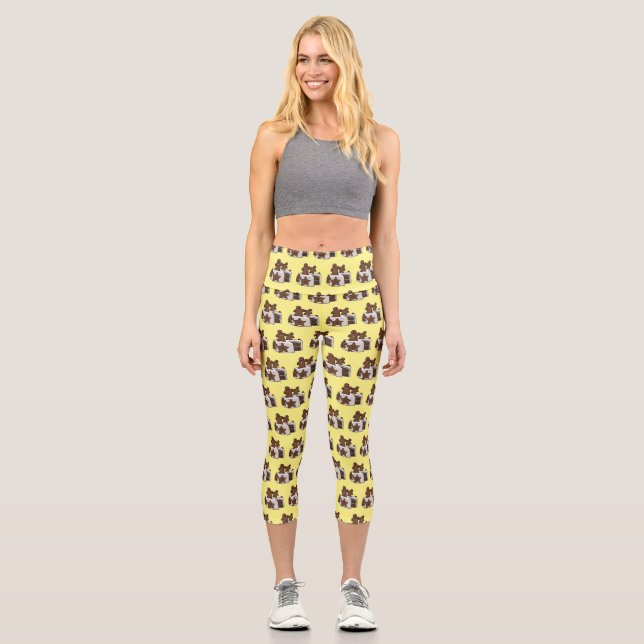 Gingerbread cake cartoon illustration capri leggings (Front)
