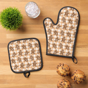 Gingerbread Man Plaid Pattern Holiday Oven Mitt & Pot Holder Set