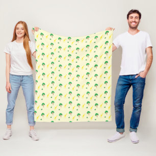 Giraffe and tree pattern fleece blanket