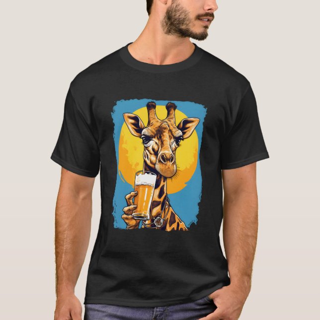 Giraffe Drinking Beer Beer Drinker Safari Zoo Anim T-Shirt (Front)
