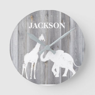 Giraffe & Elephant Sur Gray Wood Baby Room Horloge