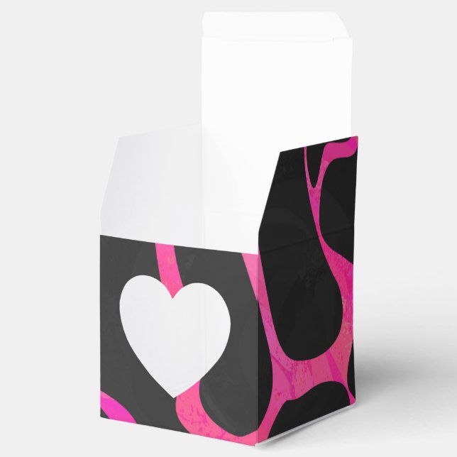 Giraffe Hot Pink and Black Print Favor Box (Opened)