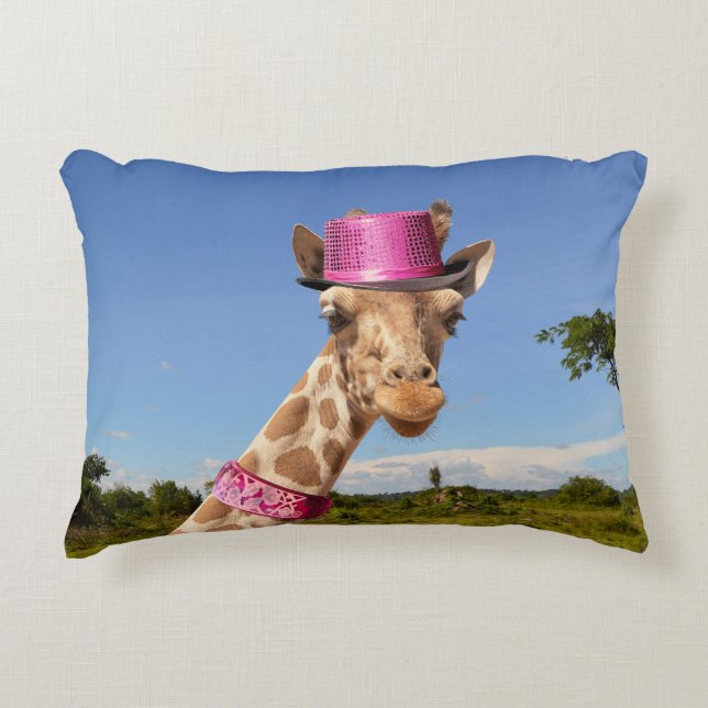 Giraffe in sparkly pink hat accent pillow (Front)
