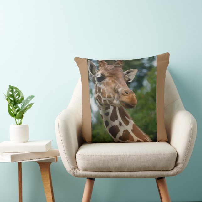 Giraffe Lovers Art Throw Pillow (Chair)