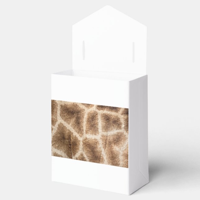 Giraffe pattern favor box (Opened)