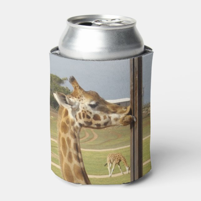 Giraffe Pucker Up Kisses, Can Cooler (Can Front)