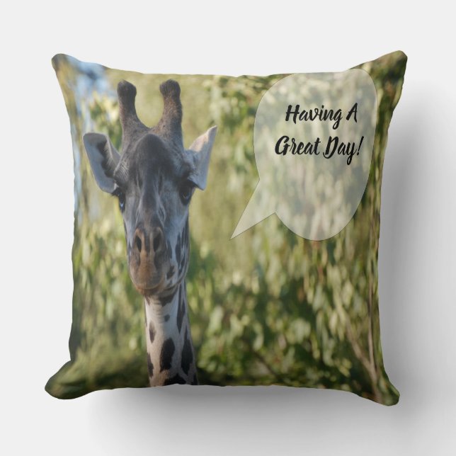 Giraffe  throw pillow (Front)