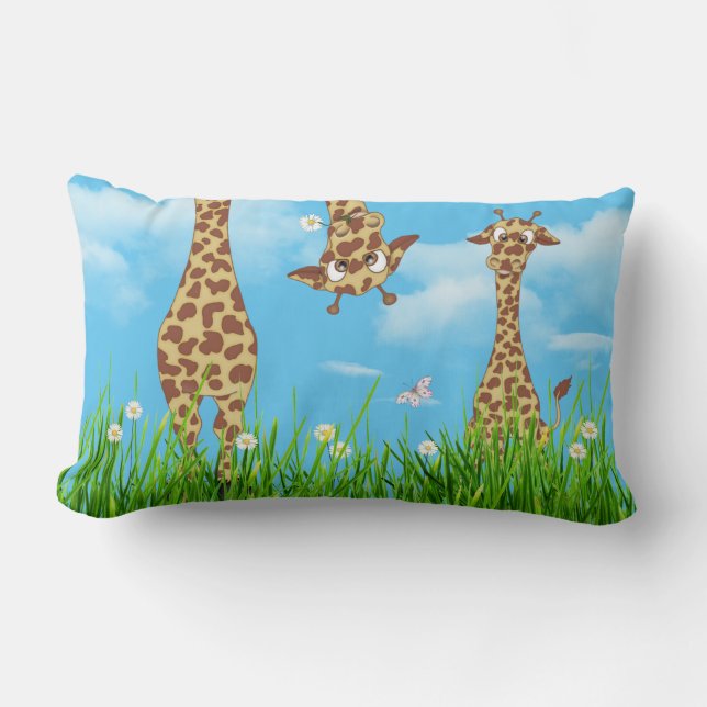 Giraffes en Herbe avec nuages Lumbar Coussin (Recto)